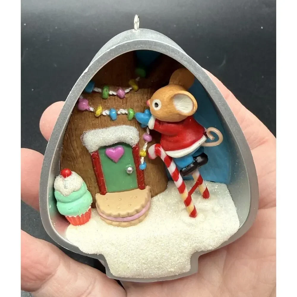Hallmark Cookie Cutter Christmas #8 in Series Mouse Candy Cane EUC No Box -Lo16